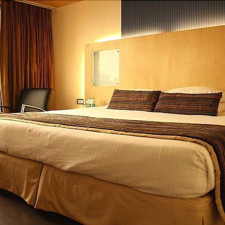 Ramee Guesline Hotel, Dadar Bombay Exterior foto