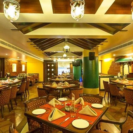 Ramee Guesline Hotel, Dadar Bombay Exterior foto